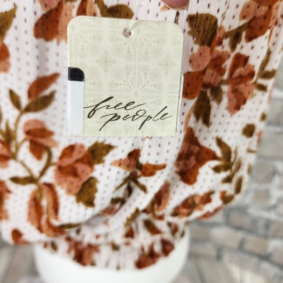 Free People Suki  Blouse Ivory Floral Size Small Billowy Boho Cream Terracotta - Picture 7 of 16